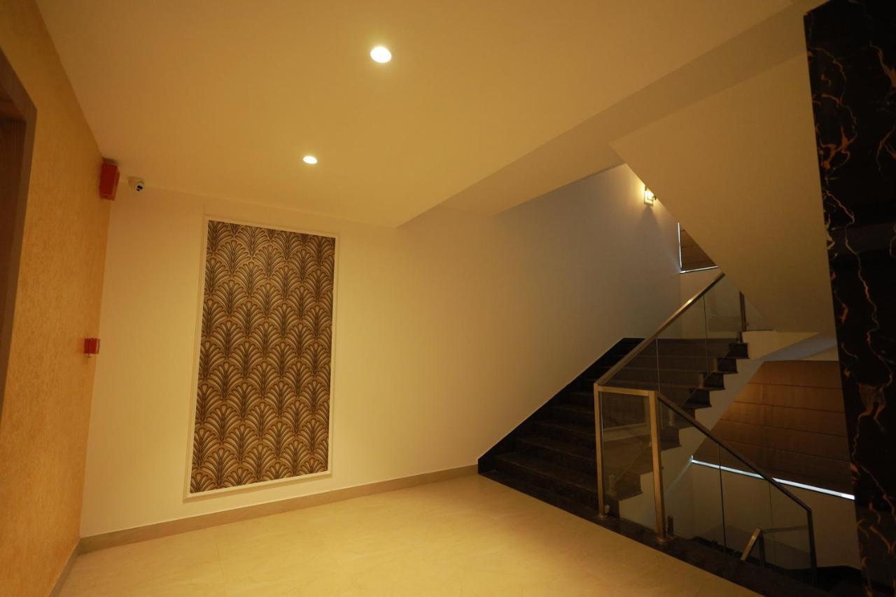 Mandarin Sky Hotel Kannur Bagian luar foto
