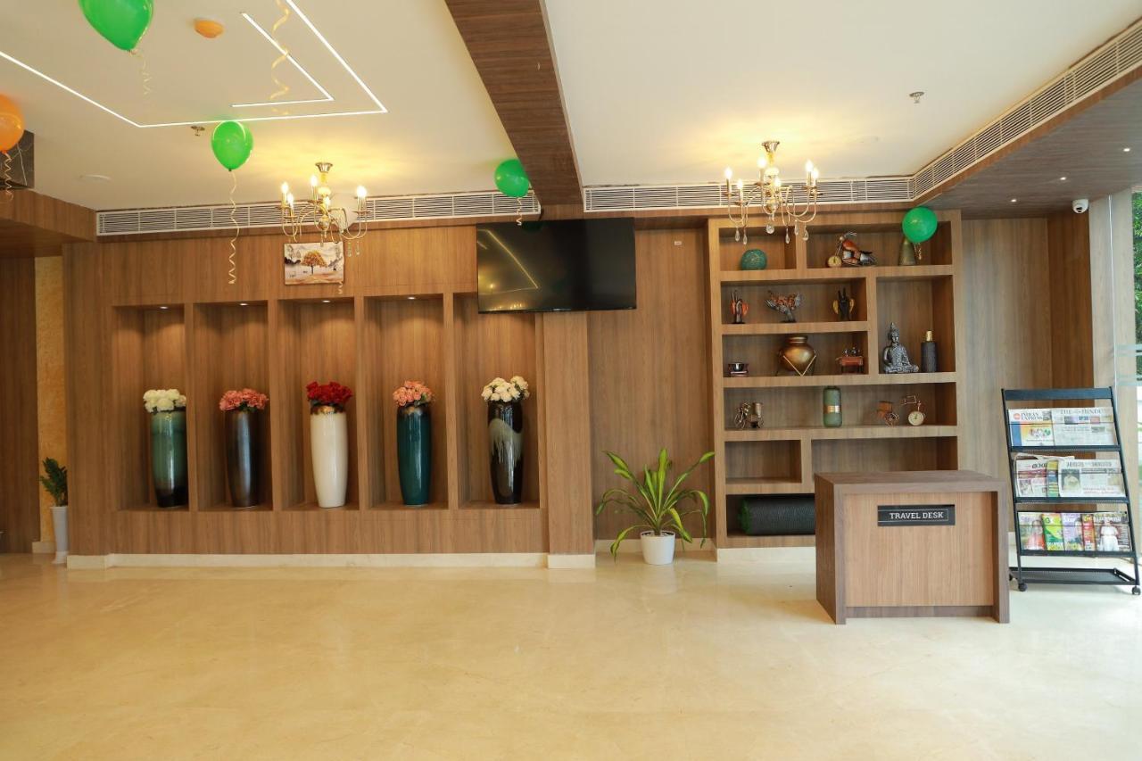 Mandarin Sky Hotel Kannur Bagian luar foto