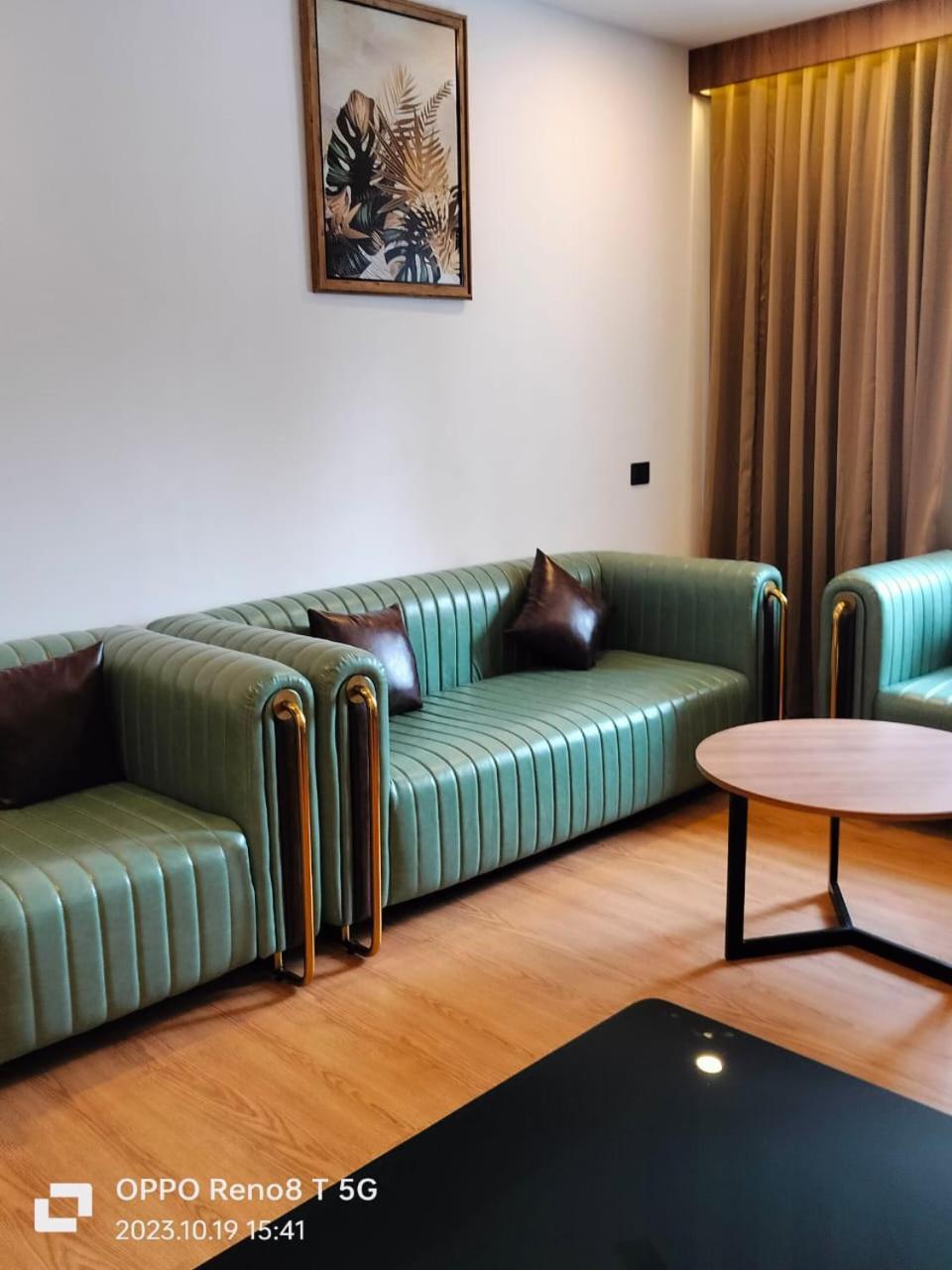 Mandarin Sky Hotel Kannur Bagian luar foto